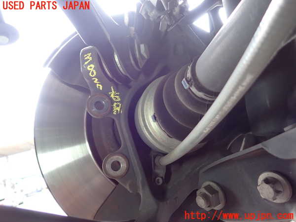 2UPJ-9238274300]BMW M135i(1B30)右リアナックルハブ 中古_2