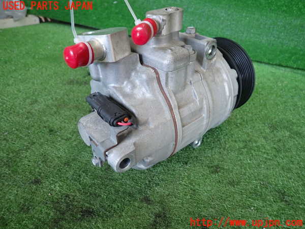 2UPJ-9238276025]BMW M135i(1B30)エアコンコンプレッサー 中古_2