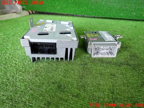 2UPJ-9238276525]BMW M135i(1B30)アンプ 中古_2