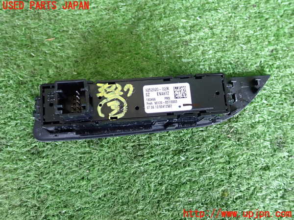 2UPJ-9238276308]BMW M135i(1B30)スイッチ3 (VSC OFF) 中古_2