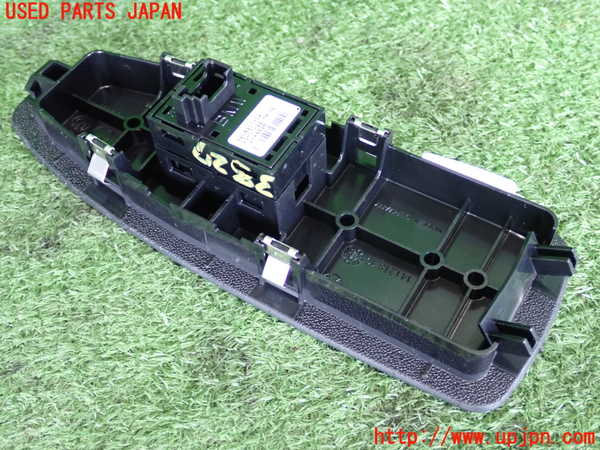 2UPJ-9238276245]BMW M135i(1B30)左前パワーウィンドウスイッチ 中古_2