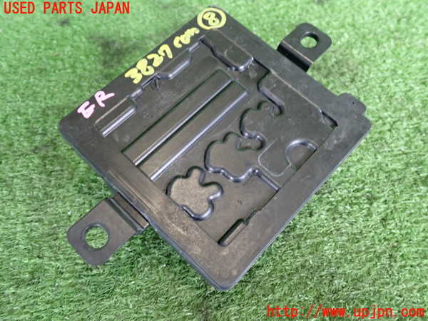 2UPJ-9238276153]BMW M135i(1B30)コンピューター8 中古_2