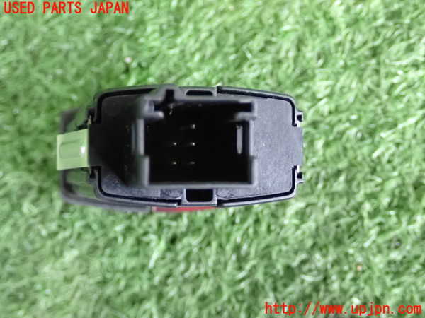 2UPJ-9238276290]BMW M135i(1B30)ハザードスイッチ 中古_3