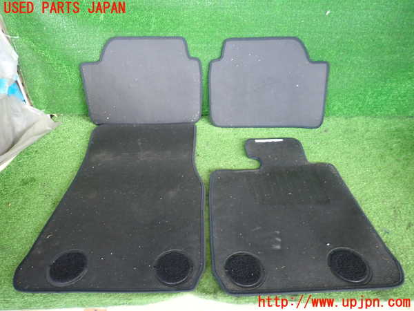 2UPJ-9238277800]BMW M135i(1B30)フロアマット 中古_4