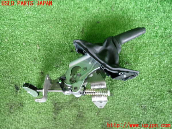 2UPJ-9238277550]BMW M135i(1B30)サイドブレーキレバー 中古_2