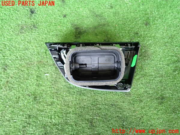2UPJ-9238277526]BMW M135i(1B30)エアコン吹き出し口1 (右) 中古_3