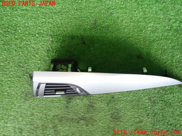 2UPJ-9238277527]BMW M135i(1B30)エアコン吹き出し口2 (左) 中古_2