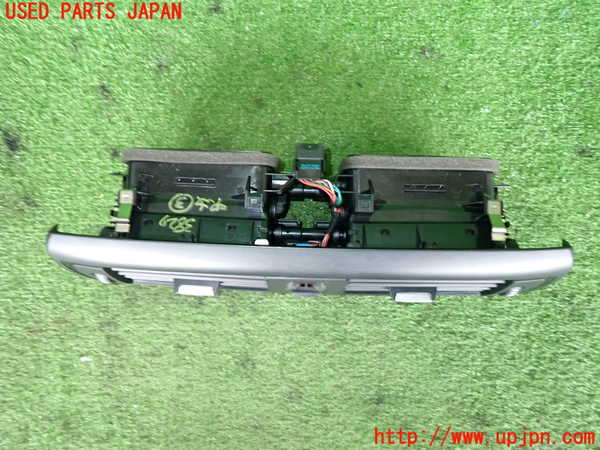 2UPJ-9238277528]BMW M135i(1B30)エアコン吹き出し口3 (真中) 中古_2