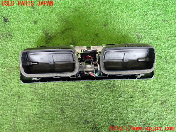 2UPJ-9238277528]BMW M135i(1B30)エアコン吹き出し口3 (真中) 中古_3