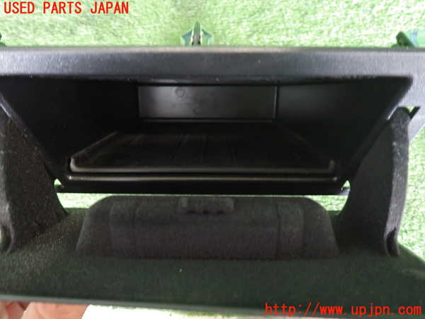 2UPJ-9238277841]BMW M135i(1B30)小物入れ1 中古_4