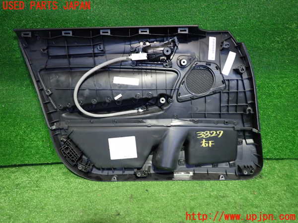 2UPJ-9238271234]BMW M135i(1B30)右前ドア内張り 中古_2