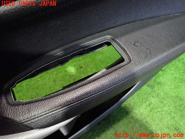 2UPJ-9238271234]BMW M135i(1B30)右前ドア内張り 中古_4