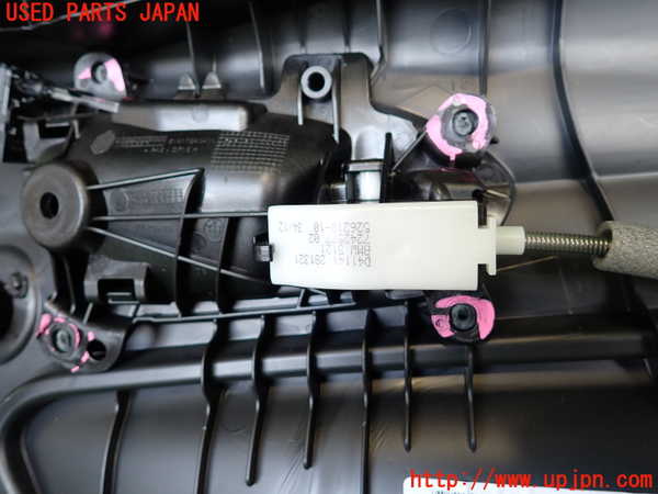 2UPJ-9238271264]BMW M135i(1B30)左前ドア内張り 中古_3