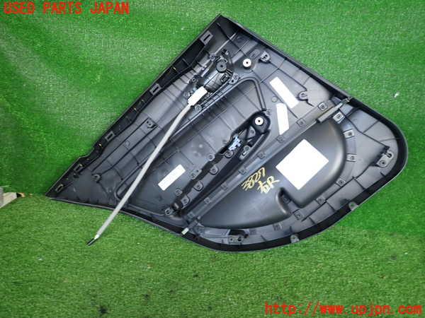 2UPJ-9238271294]BMW M135i(1B30)右後ドア内張り 中古_2