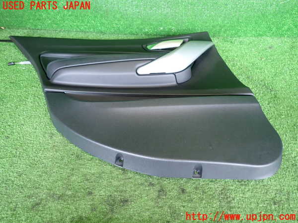 2UPJ-9238271324]BMW M135i(1B30)左後ドア内張り 中古_4