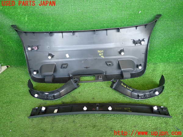 2UPJ-9238271578]BMW M135i(1B30)バックドア内張り 中古_2