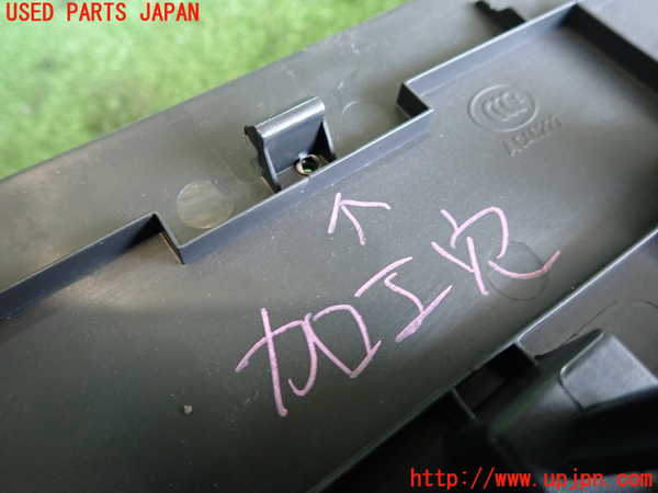 2UPJ-9238271578]BMW M135i(1B30)バックドア内張り 中古_4