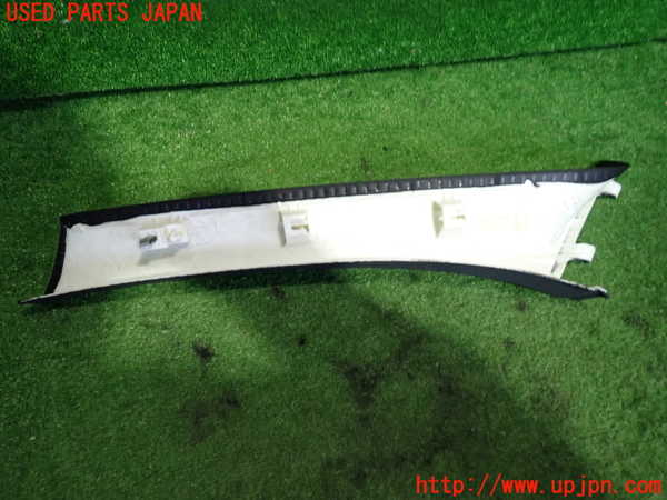 2UPJ-9238277655]BMW M135i(1B30)右フロントピラートリム 中古_2