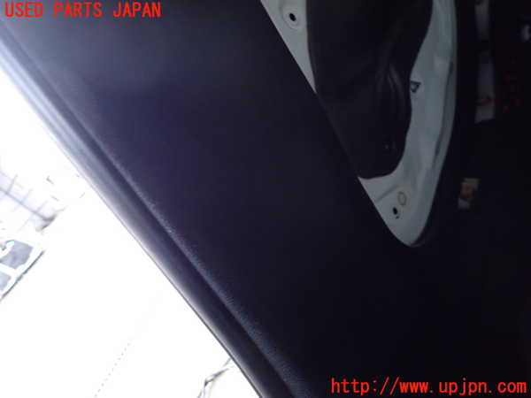 2UPJ-9238277665]BMW M135i(1B30)右センターピラートリム 中古_4