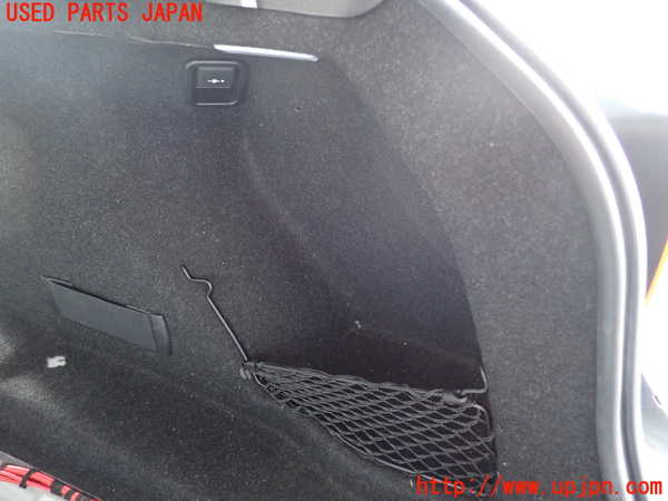 2UPJ-9238277675]BMW M135i(1B30)右リアピラートリム 中古_5