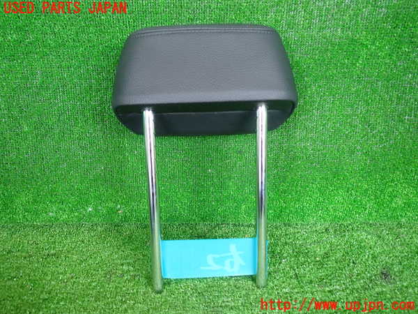 2UPJ-9238277150]BMW M135i(1B30)右2列目ヘッドレスト 中古_2