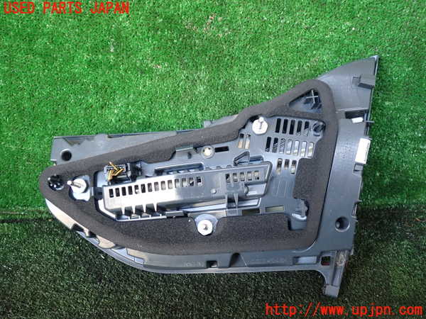 1UPJ-9238281552]BMW 740e G11(7D20)左リアフィニッシャー 中古_2