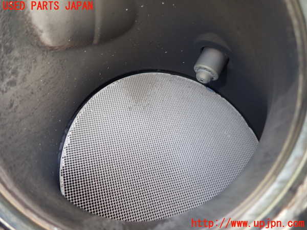 1UPJ-9238282661]BMW 740e G11(7D20)触媒1 中古_3