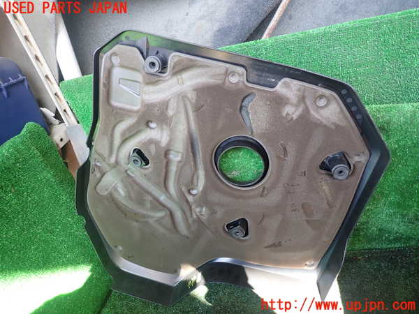 1UPJ-9238282160]BMW 740e G11(7D20)エンジンアッパーカバー 中古_3