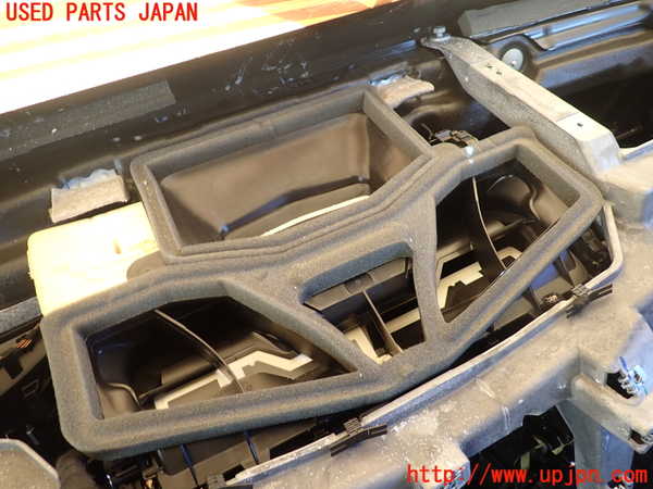 1UPJ-9238286081]BMW 740e G11(7D20)エバポレーター1 中古_2