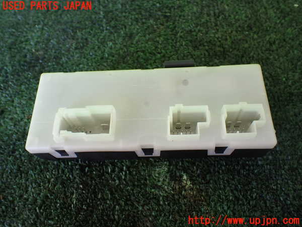 1UPJ-9238286152]BMW 740e G11(7D20)コンピューター7 (61.35-7477720-01) 中古_3