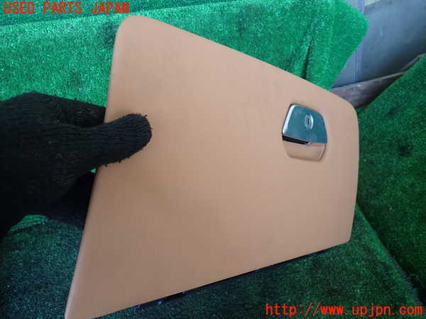 1UPJ-9238287516]BMW 740e G11(7D20)グローブボックス1 中古_2