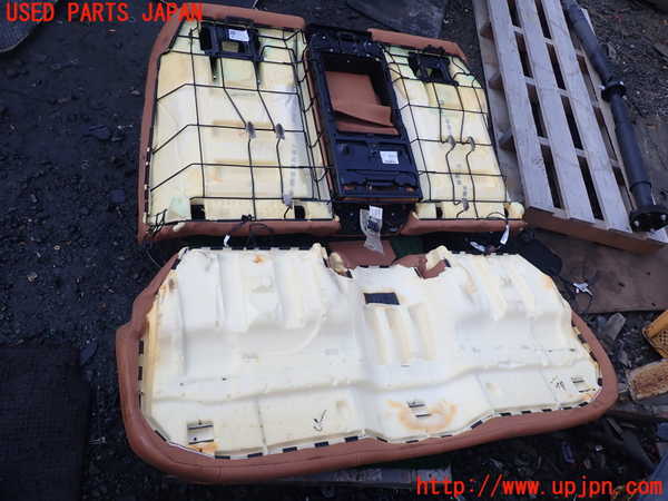 1UPJ-9238287385]BMW 740e G11(7D20)リアシート 中古_4
