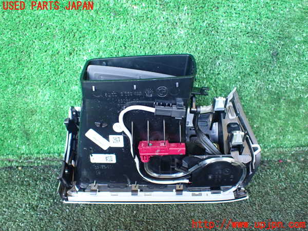1UPJ-9238287527]BMW 740e G11(7D20)エアコン吹き出し口2 (右) 中古_2