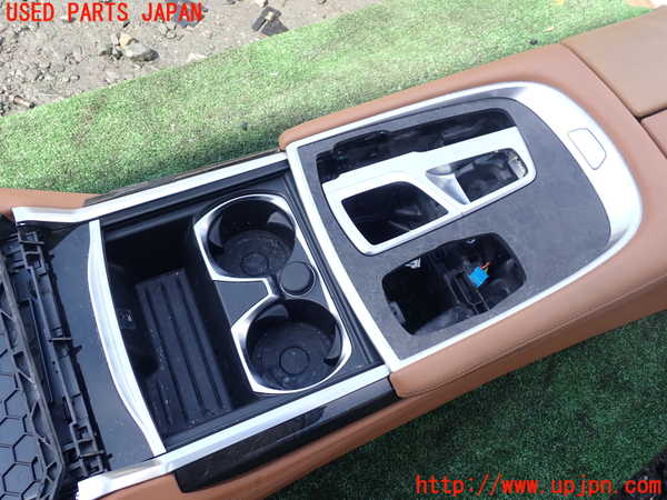 1UPJ-9238287540]BMW 740e G11(7D20)センターコンソール 中古_3