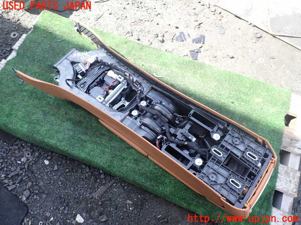 1UPJ-9238287540]BMW 740e G11(7D20)センターコンソール 中古_5