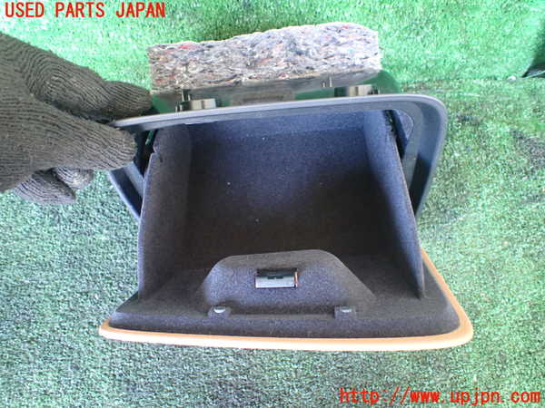 1UPJ-9238287841]BMW 740e G11(7D20)小物入れ1 中古_3