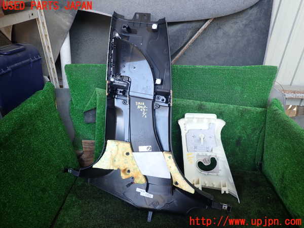 1UPJ-9238287665]BMW 740e G11(7D20)右センターピラートリム 中古_2