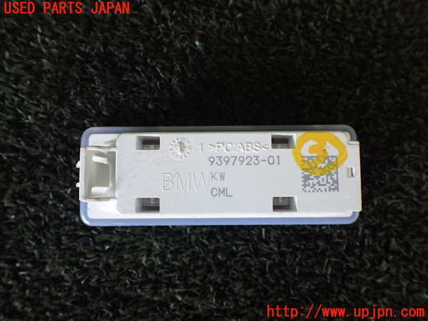 1UPJ-9238286413]BMW 740e G11(7D20)ルームランプ3 (ラゲッジ) 中古_2