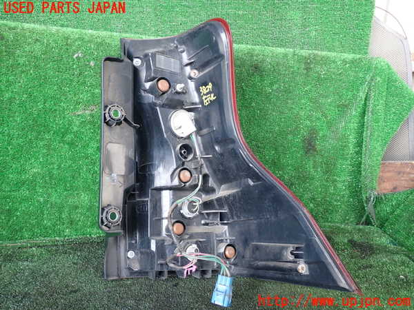 1UPJ-9238291536]ランクルプラド(GDJ150W)左テールランプ 中古_2