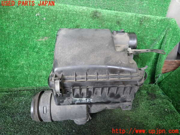 1UPJ-9238292560]ランクルプラド(GDJ150W)エアクリーナーボックス 中古_3