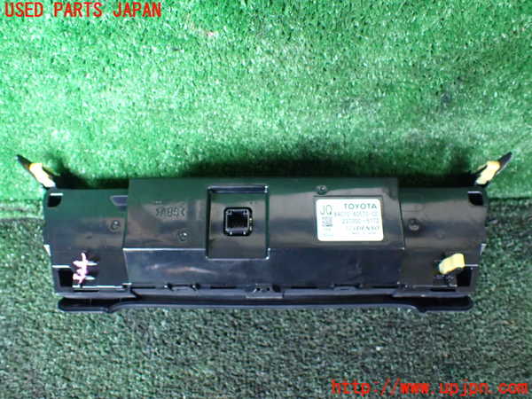1UPJ-9238296066]ランクルプラド(GDJ150W)エアコンスイッチ1 中古_3