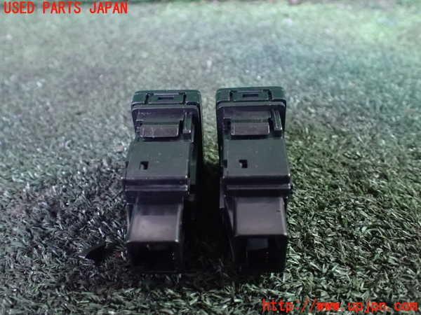 1UPJ-9238296312]ランクルプラド(GDJ150W)スイッチ7(シートヒーター) 中古_2