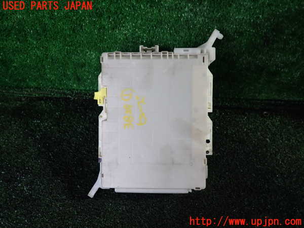 1UPJ-9238296741]ランクルプラド(GDJ150W)ヒューズボックス1(室内) 中古_2