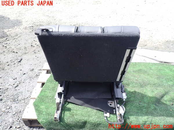 1UPJ-9238297235]ランクルプラド(GDJ150W)右3列目シート 中古_4