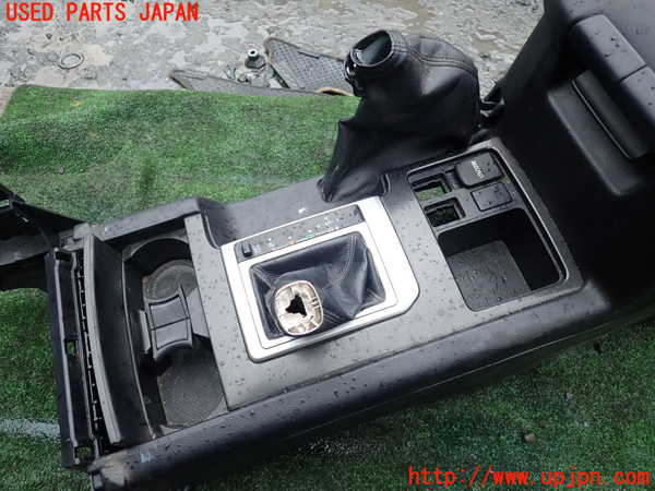 1UPJ-9238297540]ランクルプラド(GDJ150W)センターコンソール 中古_2