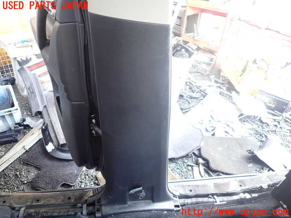 1UPJ-9238297670]ランクルプラド(GDJ150W)左センターピラートリム 中古_3