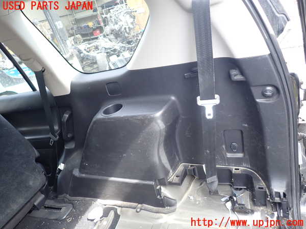 1UPJ-9238297675]ランクルプラド(GDJ150W)右リアピラートリム 中古_4