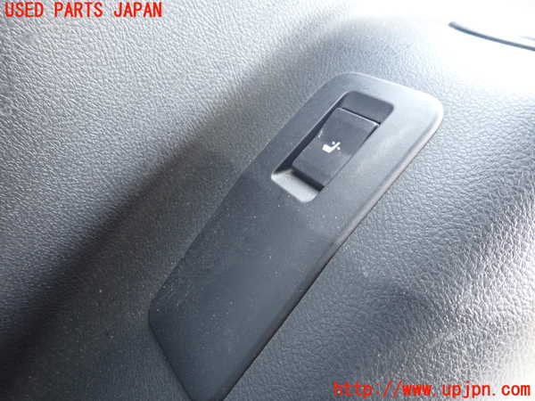 1UPJ-9238297675]ランクルプラド(GDJ150W)右リアピラートリム 中古_5