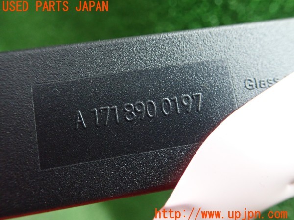 3UPJ=9238300643]ベンツ GLA180(156942 X156)純正 A1718900197 三角表示板 停止表示板 中古_5