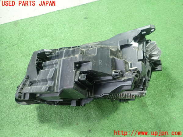 1UPJ-9238301130]ベンツ GLA180 X156(156942)右ヘッドライト LED 【ジャンク】_2